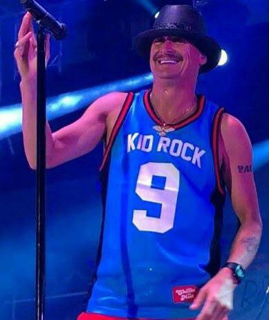 Kid Rock on stage